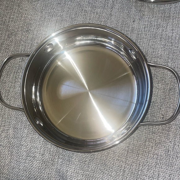 BN Wolfgang Puck Stainless triply encapsulated steel cookware for even heat - Picture 3 of 5